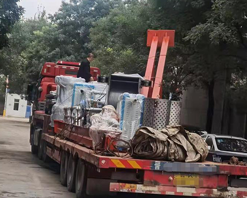 溫等靜壓機發貨